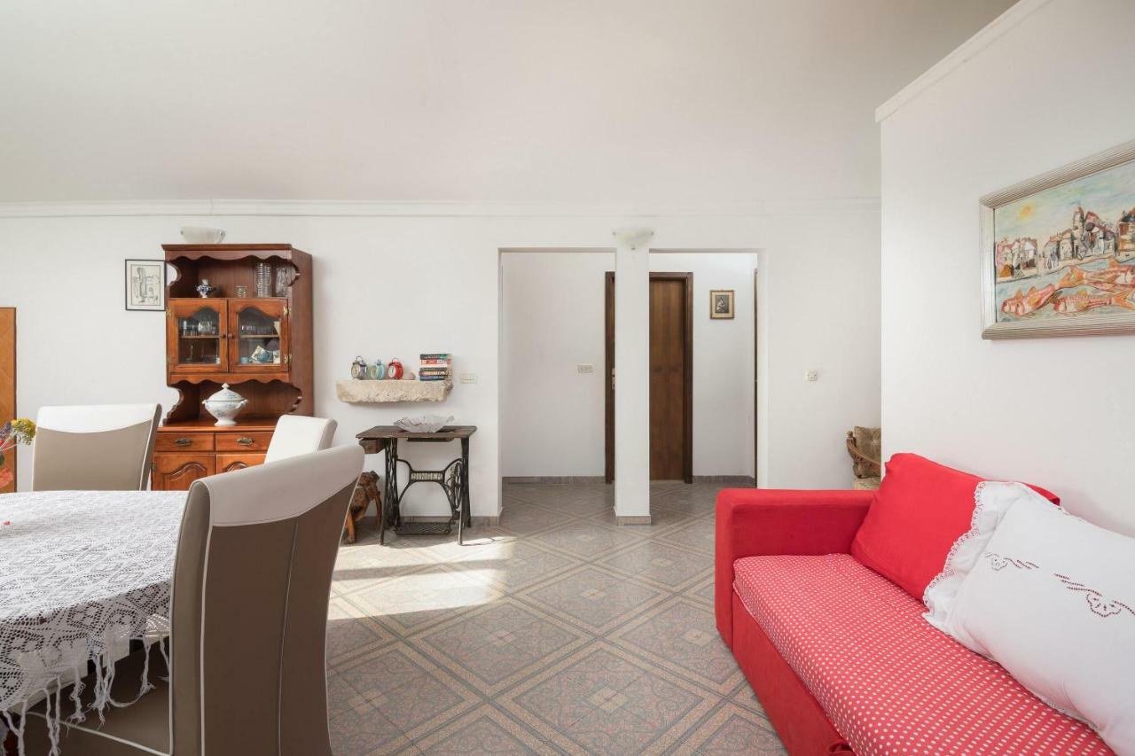 Apartments Dalmatinska Kuca Milna  Extérieur photo